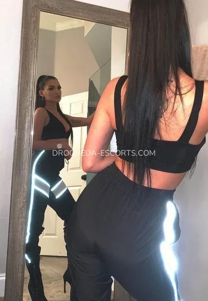 Drogheda escorts Destiny — 1