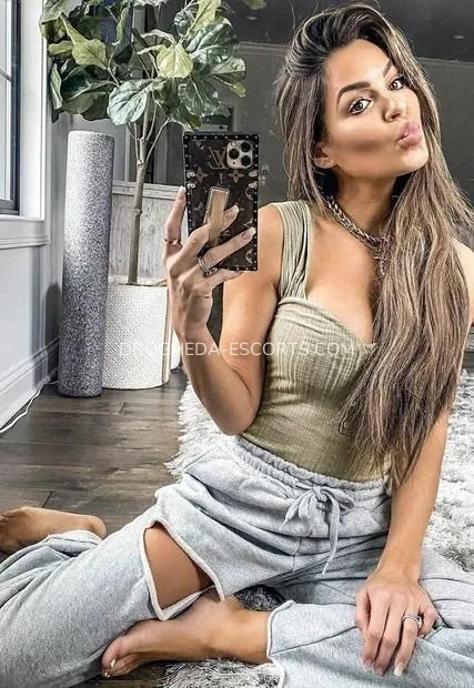 Escort djevojka Isabel - Drogheda