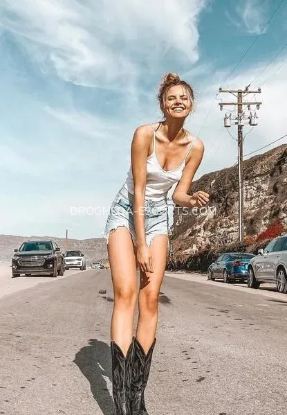 Drogheda escorts Natalie — 10