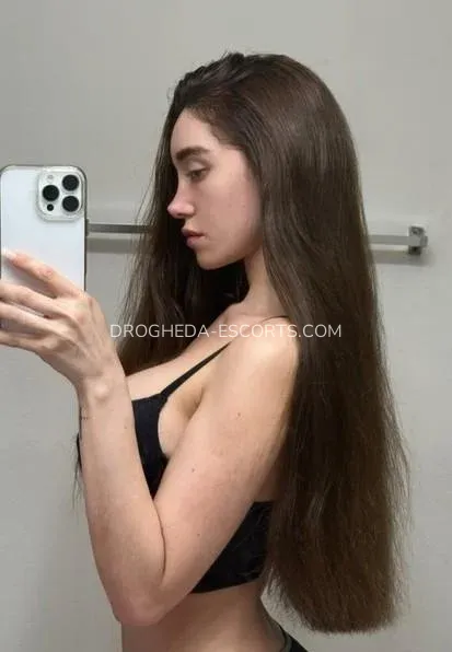 Drogheda escorts Constanza — 1