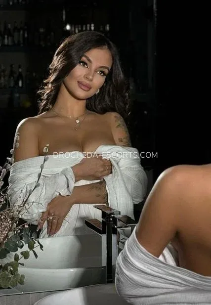 Drogheda escorts Gun — 6