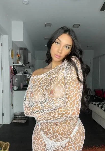 Drogheda escorts Märta — 4